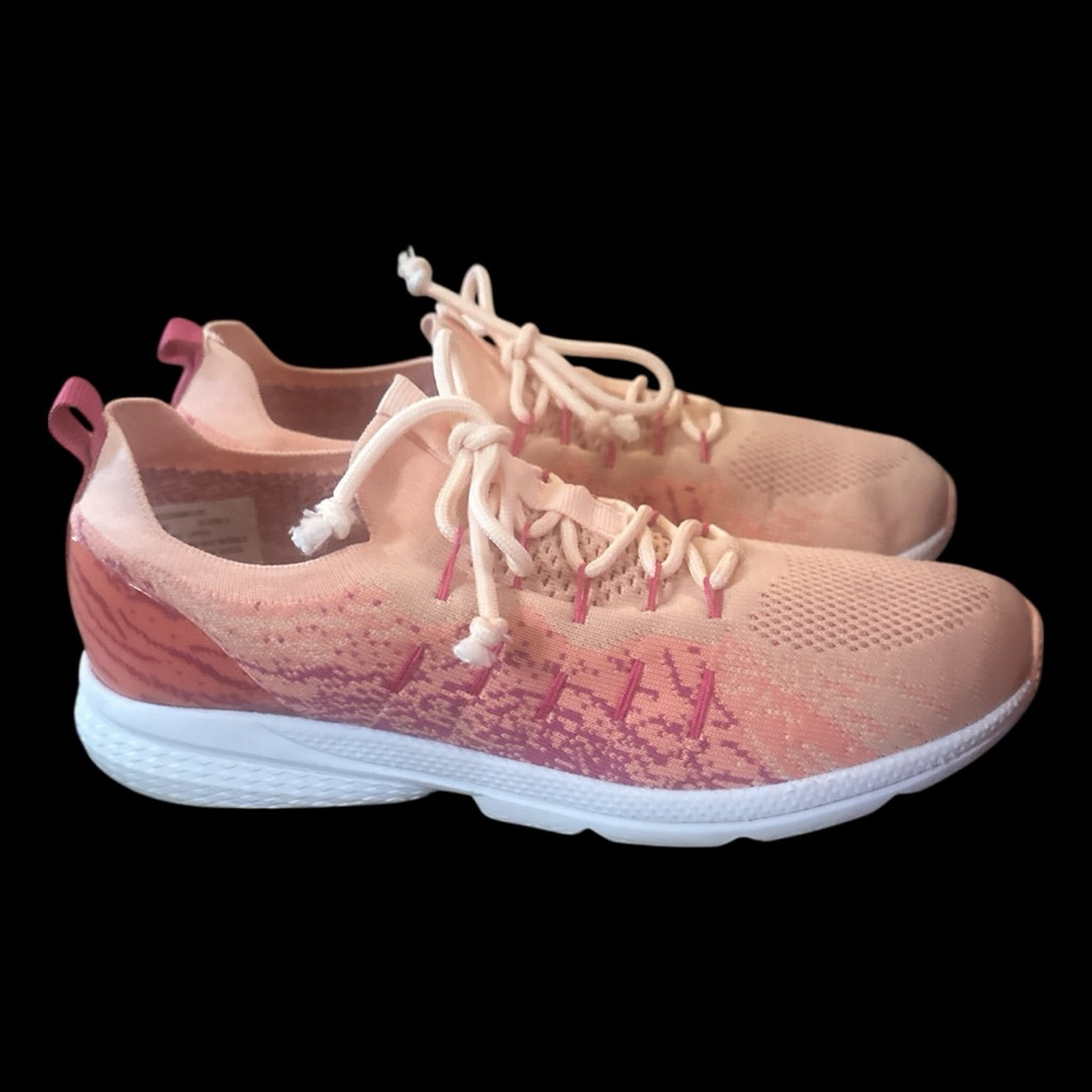 Women's Comfortview Peach Magenta Knit Sneakers Size 9W